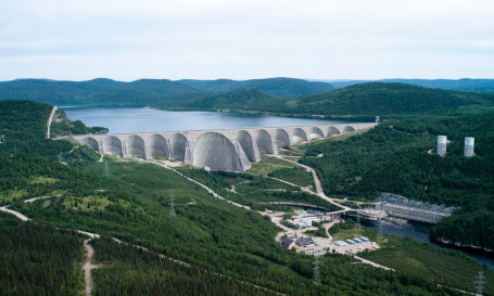 Barrage Daniel-Johnson et centrale Manic-5